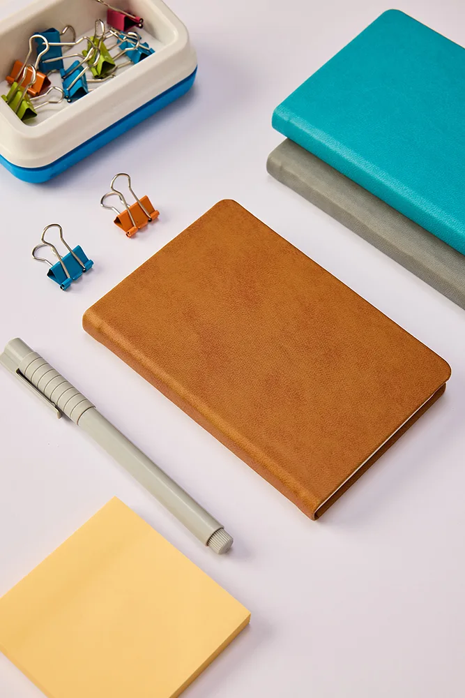 Kişiye Özel Kahverengi Hediyelik Cep Boy Lastikli Çizgili 192 Sayfa Deri Not Defteri