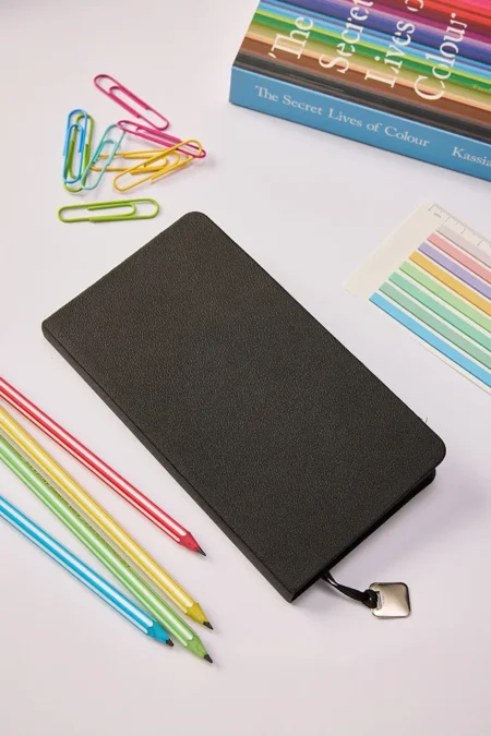 Kişiye Özel Hediyelik Cep Boy Lastikli Çizgili 192 Sayfa Siyah Deri Not Defteri