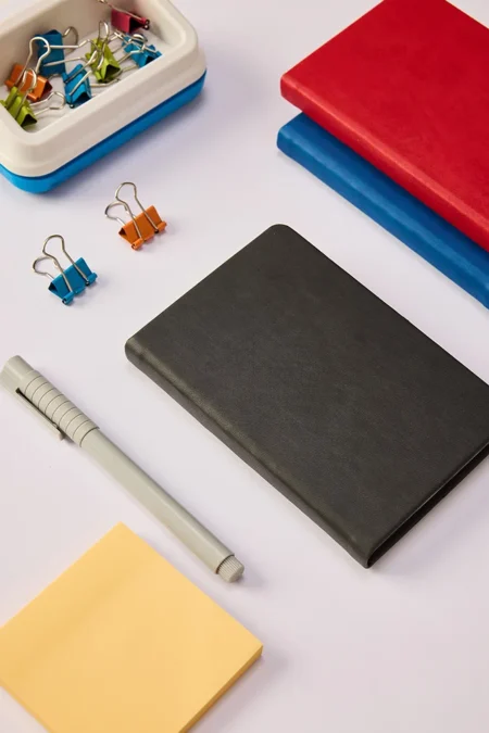 Kişiye Özel Siyah Hediyelik Cep Boy Lastikli Çizgili 192 Sayfa Deri Not Defteri