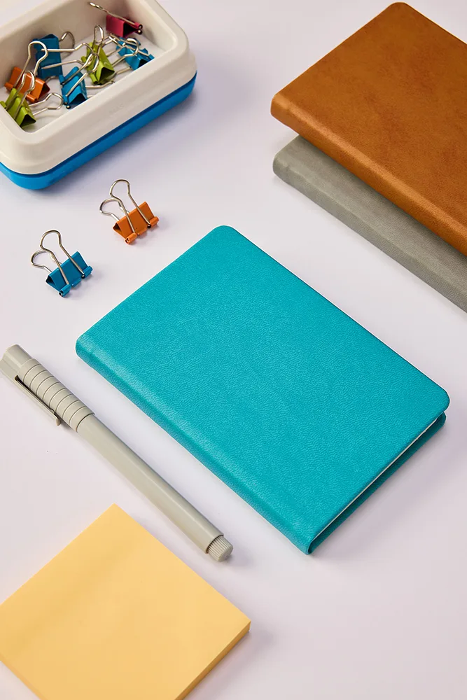 Kişiye Özel Turkuaz Hediyelik Cep Boy Lastikli Çizgili 192 Sayfa Deri Not Defteri