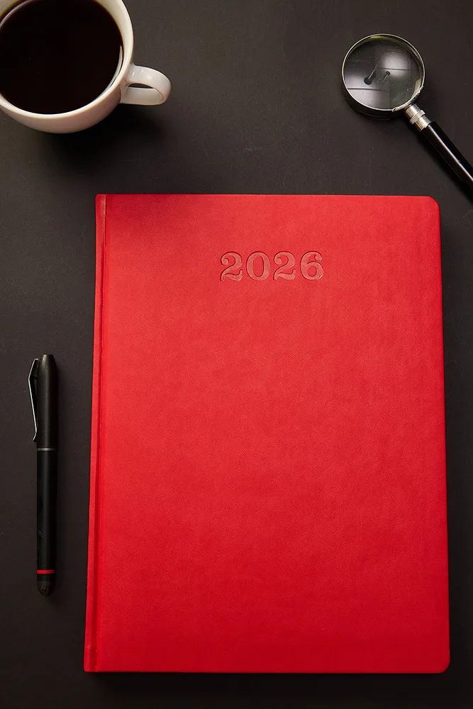 Kişiye Özel 2026 Kırmızı Hediyelik Cilt Düz Sert Kapak Deri Haftalık Ajanda