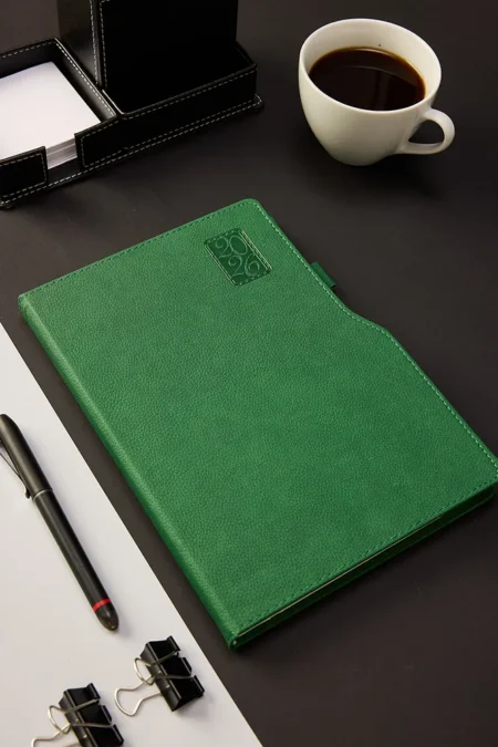 Kişiye Özel 2026 Yeşil Hediyelik Düz Sert Kapak Deri Ajanda