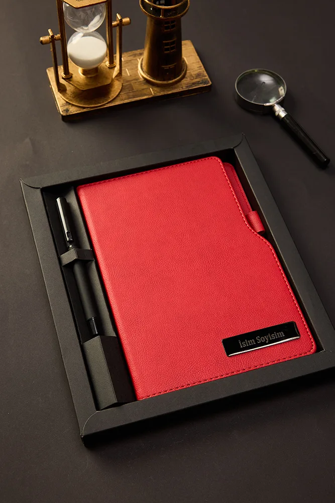 Kişiye Özel Hediyelik Kutulu Kırmızı Kalem Hediyeli Çizgili 180 Sayfa Deri Not Defteri