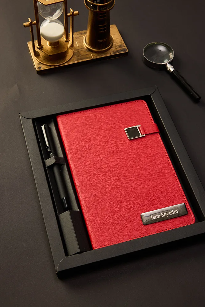 Kişiye Özel Hediyelik Kutulu Kırmızı Kalemli Çizgili 180 Sayfa Deri Not Defteri