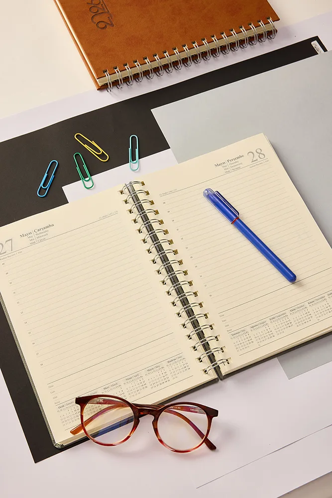 Kişiye Özel Gri Hediyelik Spiralli 2026 Düz Sert Kapak Deri Ajanda - Görsel 2