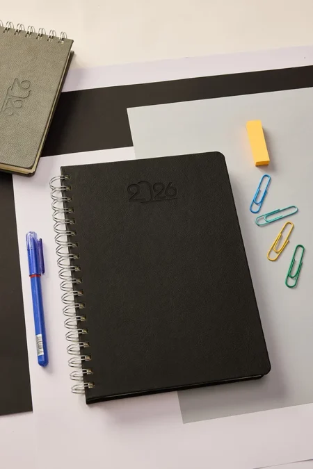 Kişiye Özel Siyah Hediyelik Spiralli 2026 Düz Sert Kapak Deri Ajanda