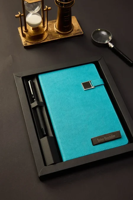 Kişiye Özel Hediyelik Kutulu Turkuaz Kalemli Çizgili 180 Sayfa Deri Not Defteri