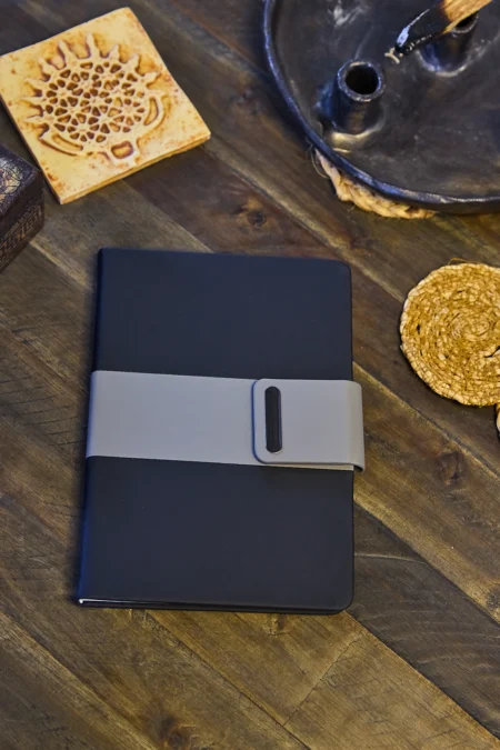 Kişiye Özel Siyah Vegan Deri Metal Mıknatıslı Kilitli 224 Sayfa Çizgili Not Defteri