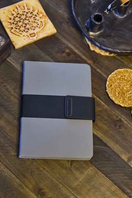 Kişiye Özel Gri Vegan Deri Metal Mıknatıslı Kilitli 224 Sayfa Çizgili Not Defteri