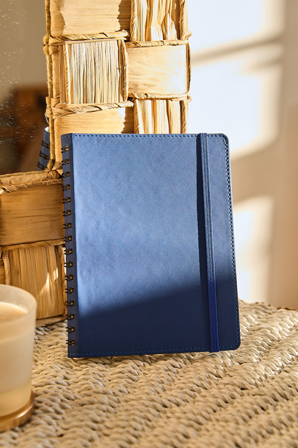 Kişiye Özel Lacivert Lastikli Vegan Deri Gizli Spiralli 240 Sayfa Çizgili Not Defteri