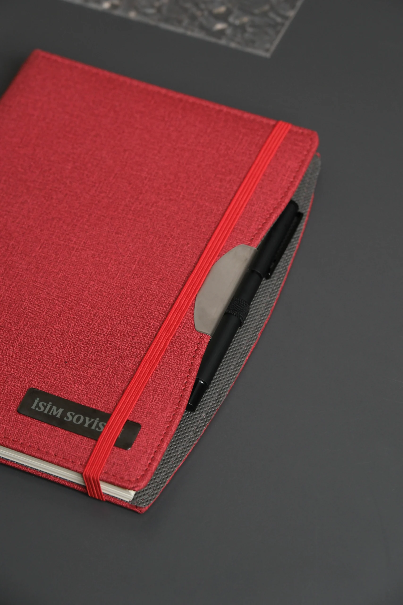 Kişiye Özel Kırmızı Düz Vegan Deri Spiralli 240 Sayfa Çizgili Not Defteri - Görsel 5