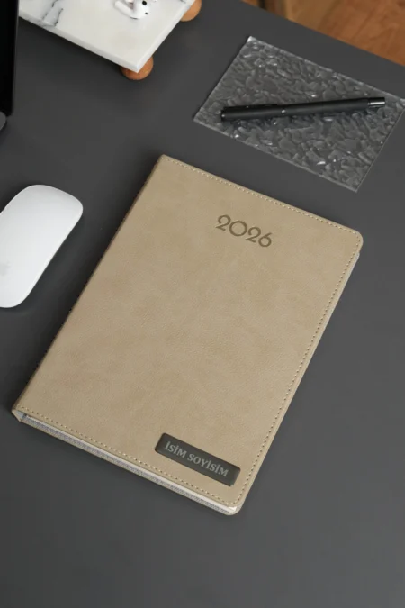 Kişiye Özel İsimli Düz Krem Vegan Deri Gizli Spiralli 2026 Ajanda