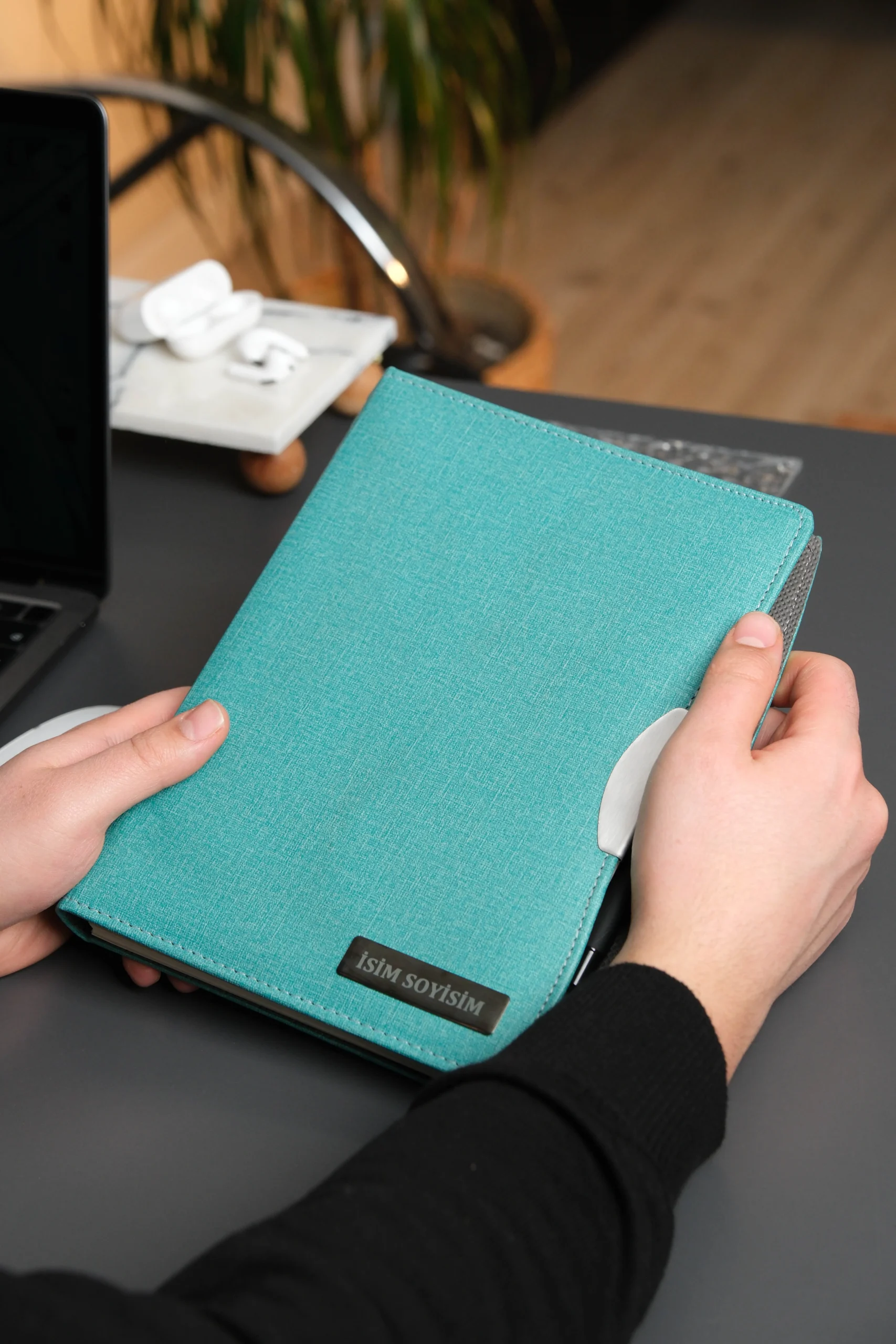 Kişiye Özel Turkuaz Düz Vegan Deri Spiralli 240 Sayfa Çizgili Not Defteri - Görsel 9