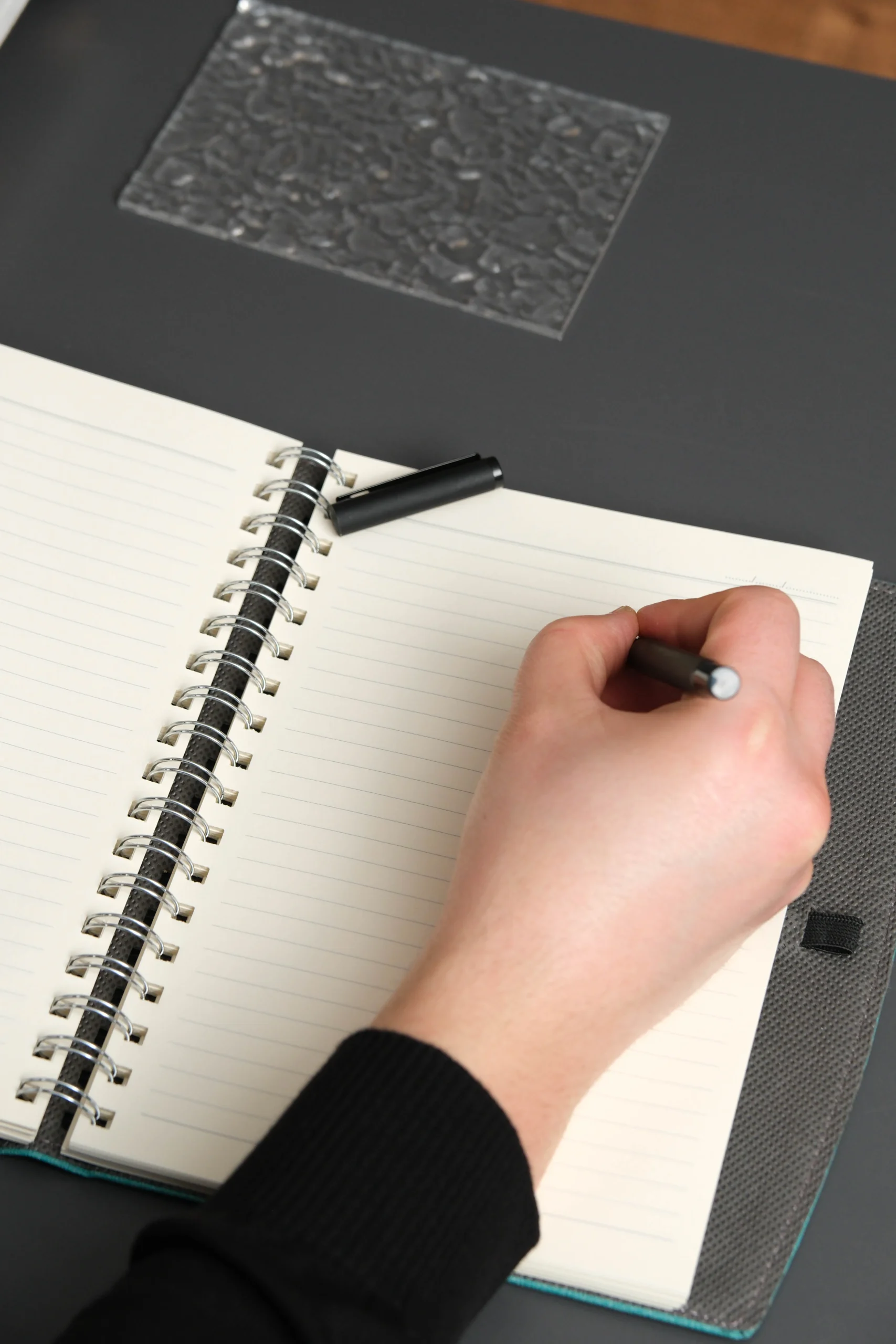 Kişiye Özel Turkuaz Düz Vegan Deri Spiralli 240 Sayfa Çizgili Not Defteri - Görsel 10