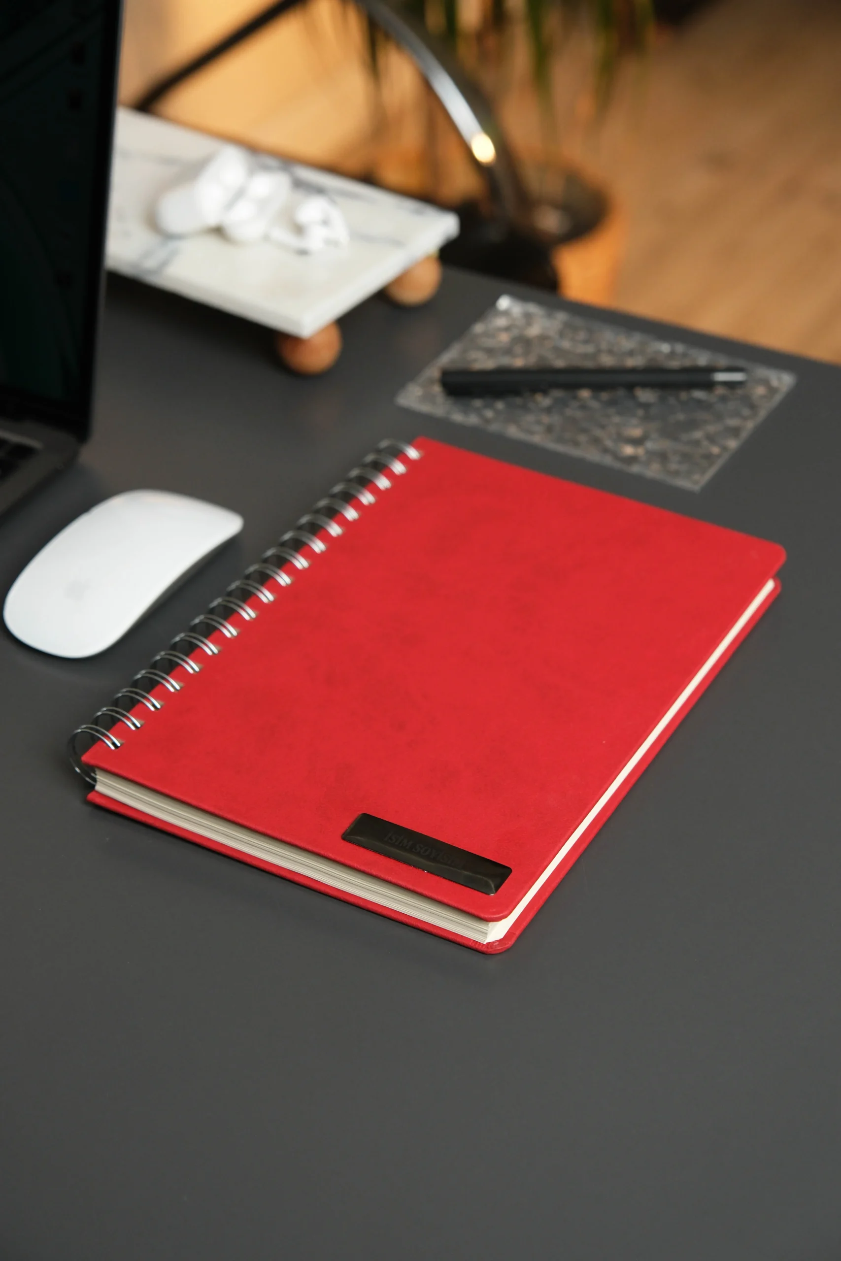 Kişiye Özel Kırmızı Düz Vegan Deri Spiralli 240 Sayfa Çizgili Not Defteri - Görsel 10