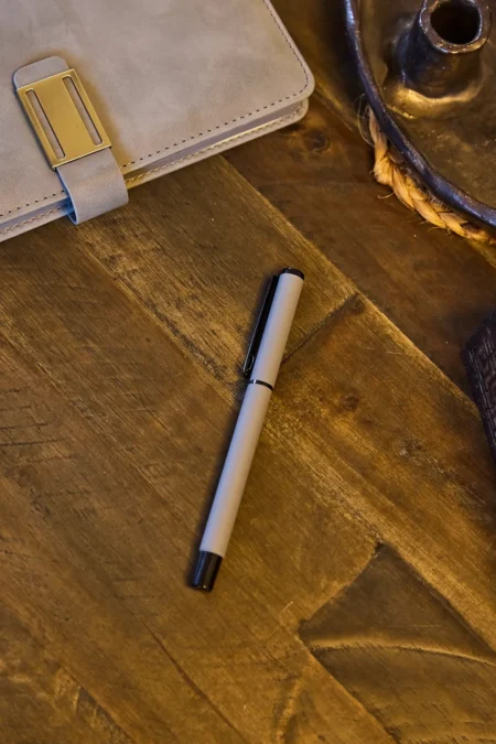 Kişiye Özel Gri Kapaklı Mavi Mürekkepli Düz Roller Tükenmez Kalem